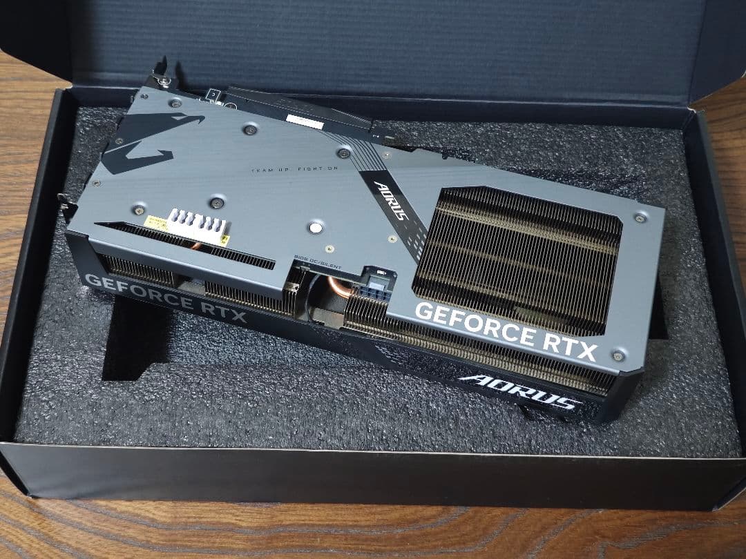 グラフィックボード・グラボ・ビデオカード AORUS RTX 4060Ti & CORSAIR RM750x