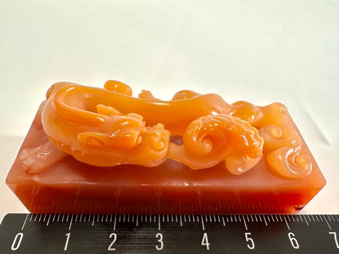 霊獣献芝　高級印材　田黄　ラオス　篆刻　印材　印石　書道　落款　遊印