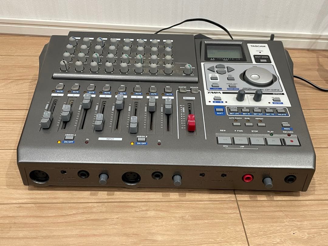 TASCAM HDDマルチトラックレコーダー DP-01FX