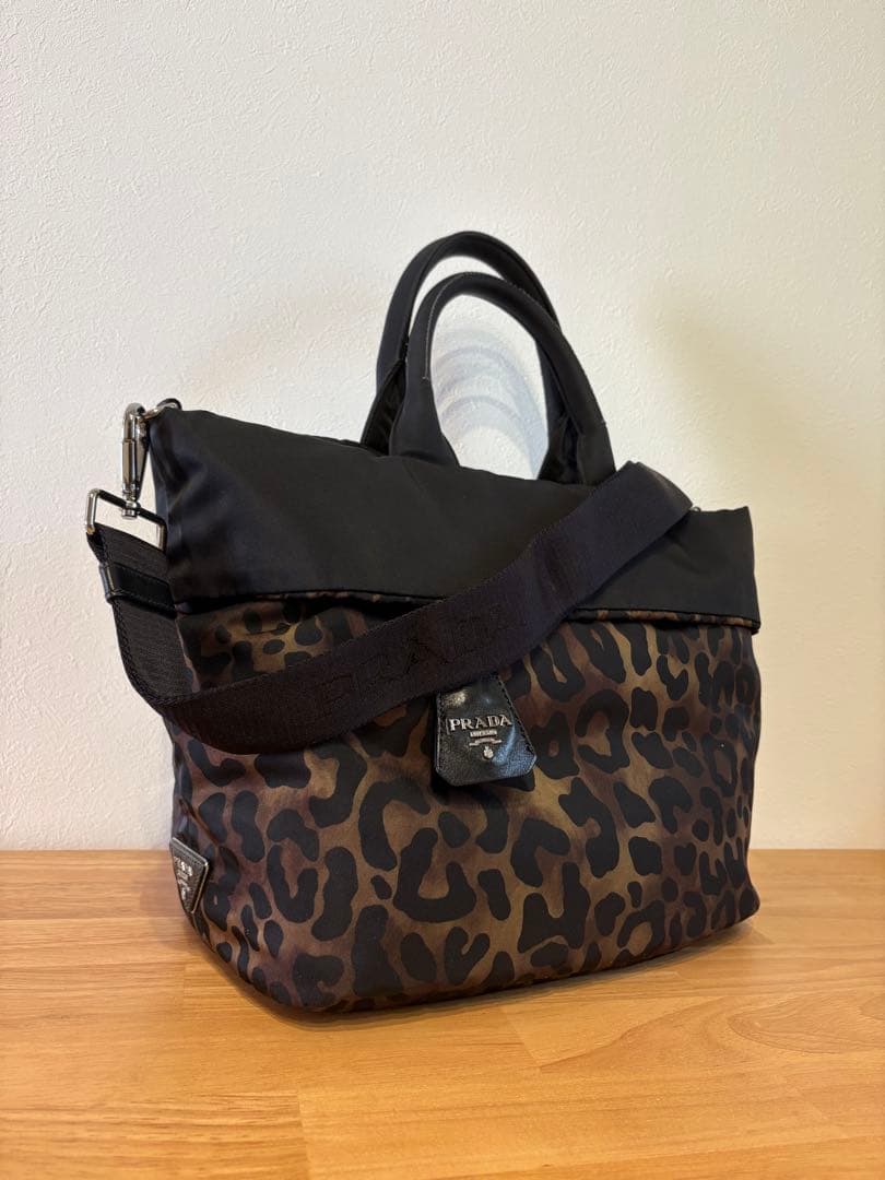 PRADA レオパード ナイロン ショルダーバッグ
