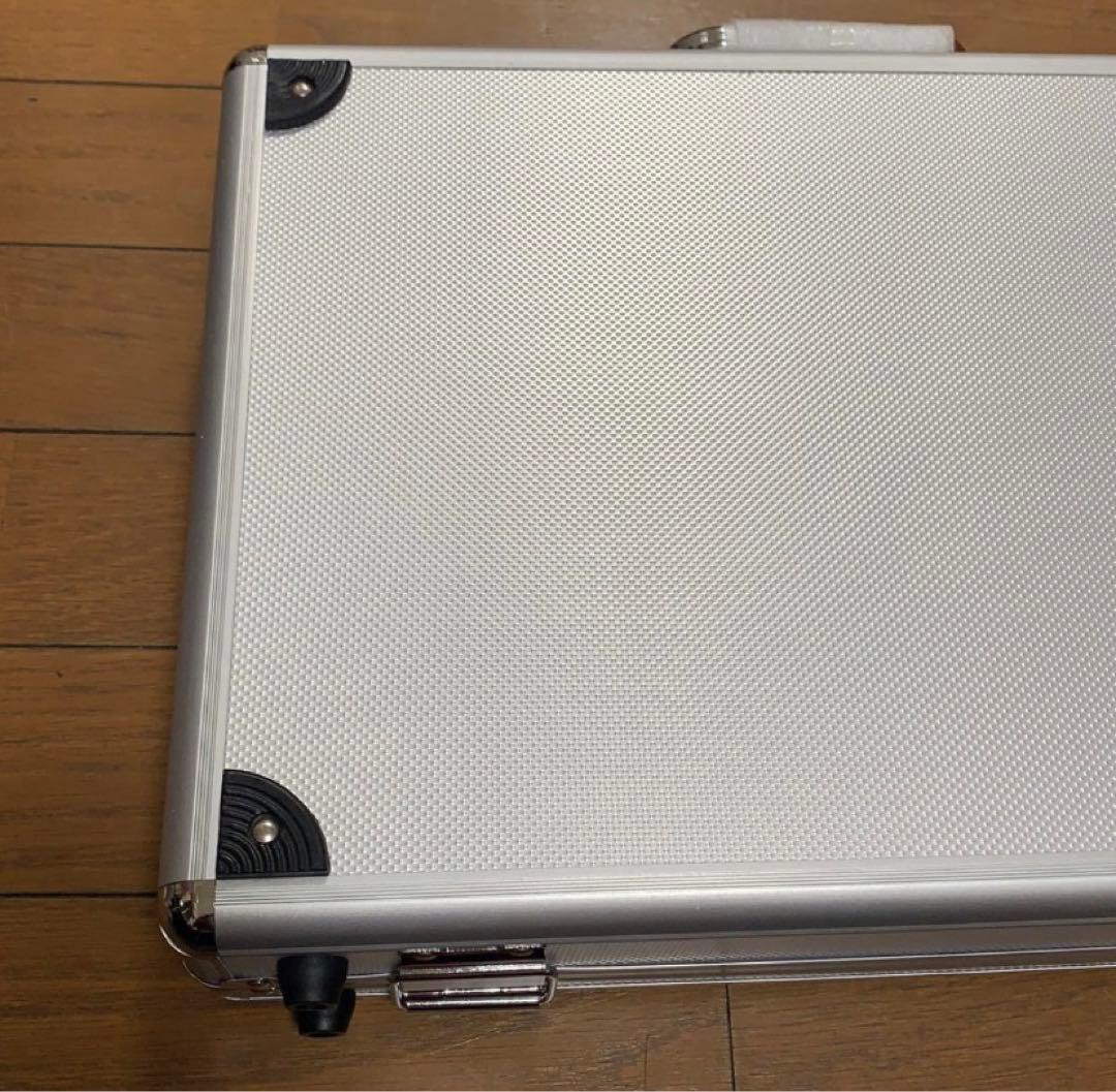 ★大容量★100枚収納アタッシュケース&100枚カプセル付き