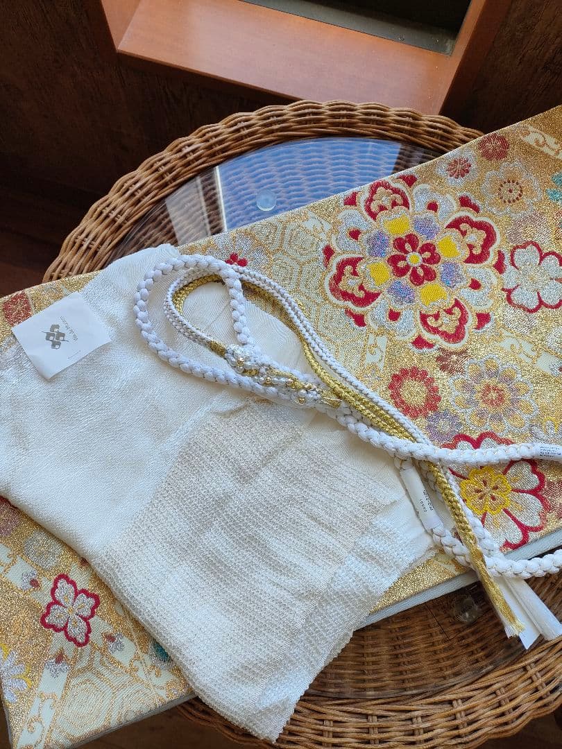 【ご購入者様お手続き中】本振袖　ラメ　薔薇　ブラウン系　美品