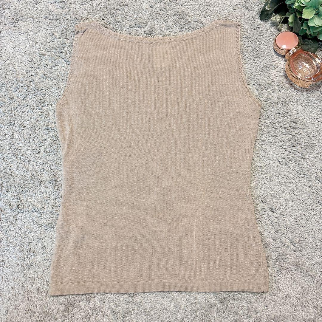 シャネル　ノースリーブカットソー　ロゴプレート　タンクトップ40 ベージュ