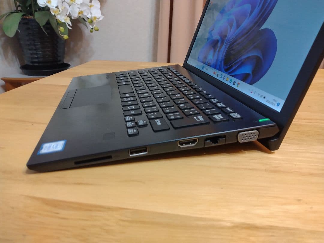 軽量薄型☆VAIO VJPF11C11N i3 7100U 4GB SSD128