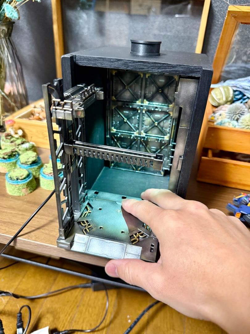 ガンプラ用　ジオラマベース　桐箱　LEDライト点灯