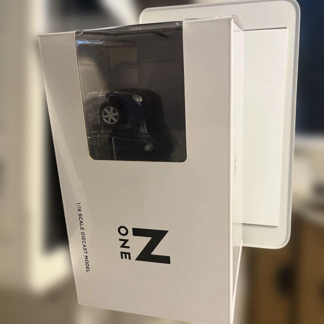 ホンダ　N-ONE エヌワン　1/18 モデルカー