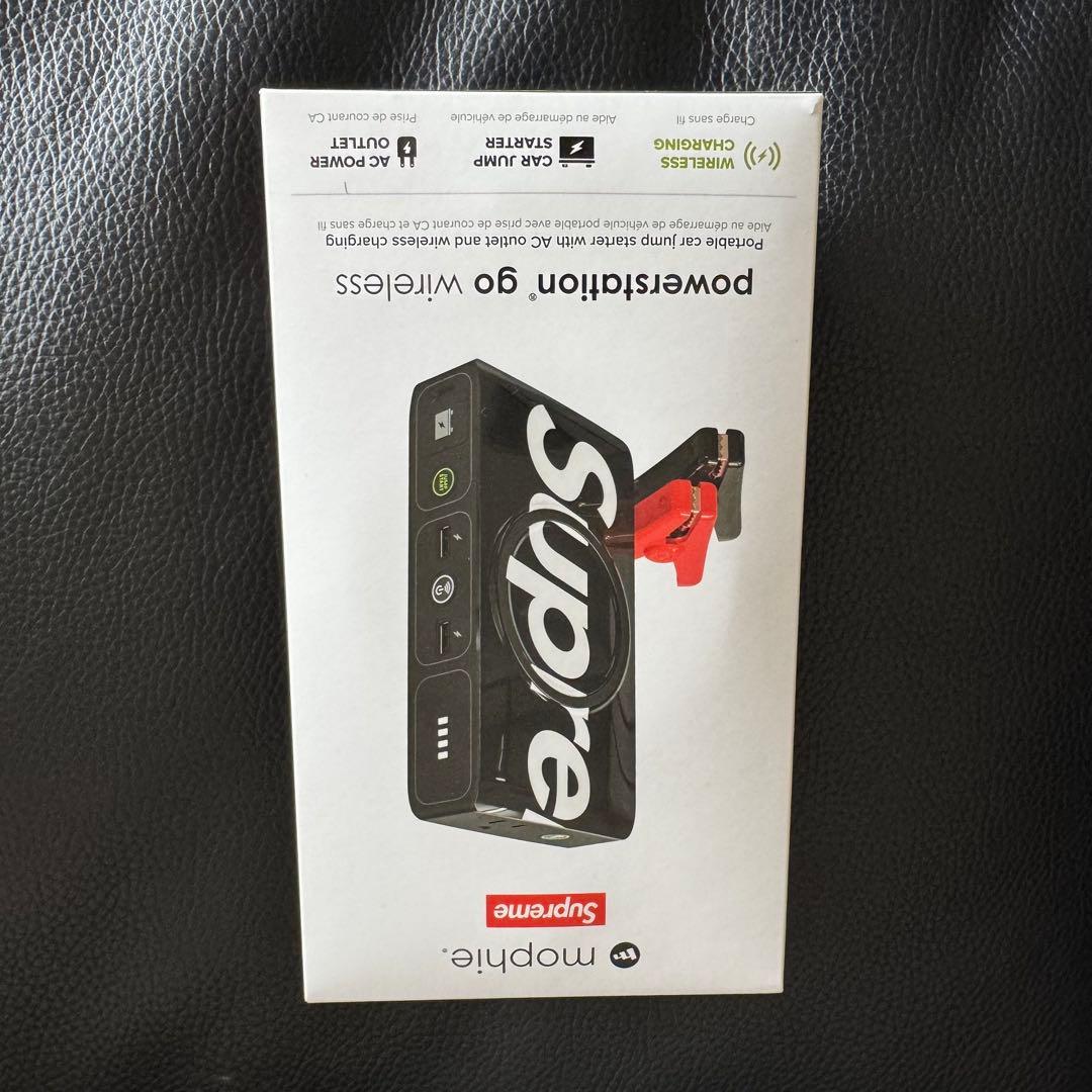 Supreme シュプリーム　Mophie Powerstation go