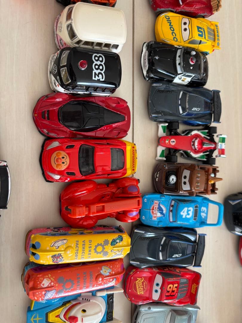 トミカ　カーズトミカ　40台