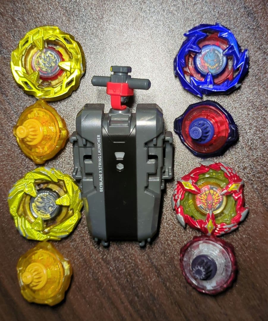 ベイブレードX 4個（3個非売品）、ストリングランチャー