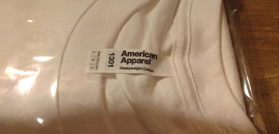 ホワイト Tシャツ shadows サイズL