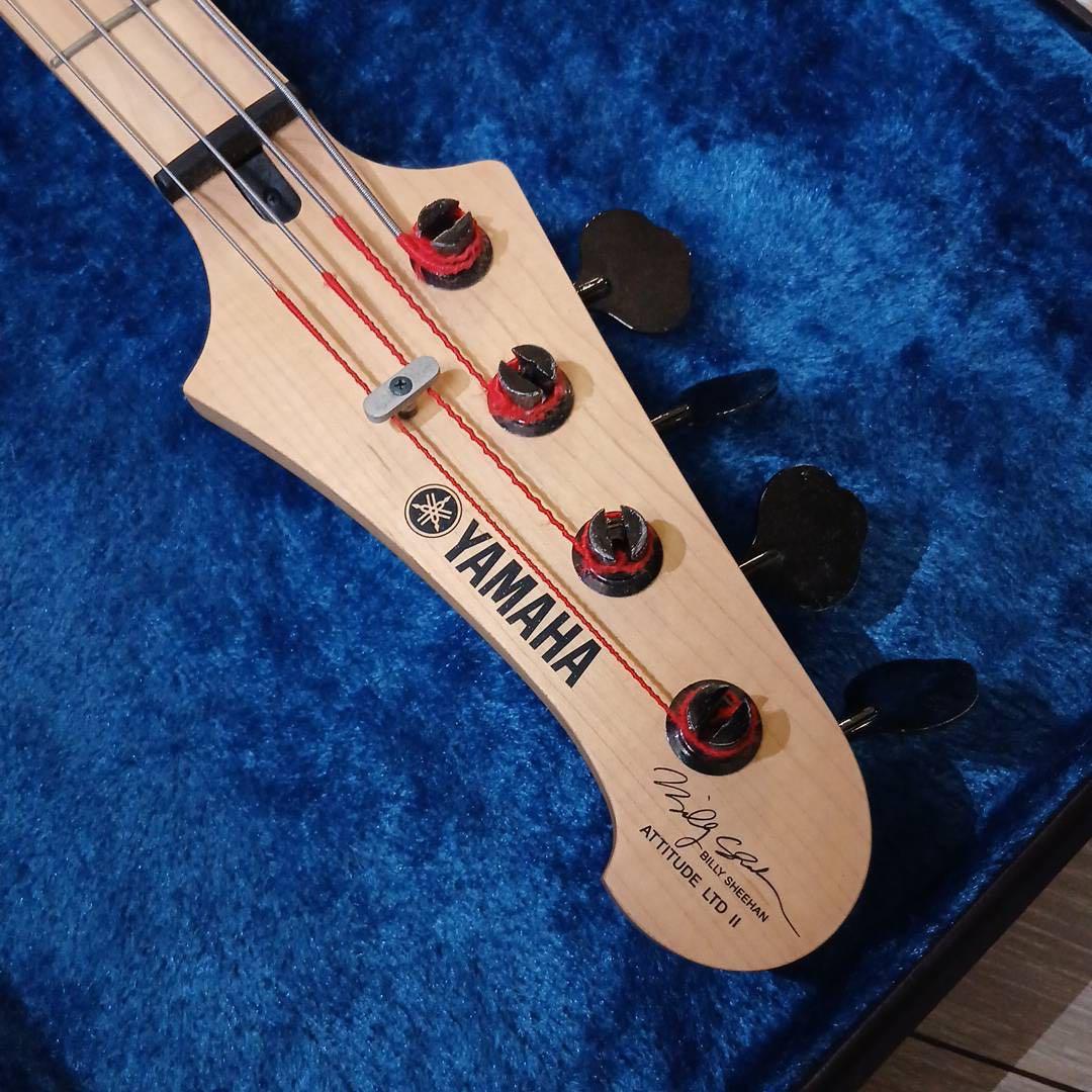 ベース YAMAHA ATTITUDE LTD2 BILLY SHEEHAN MODEL