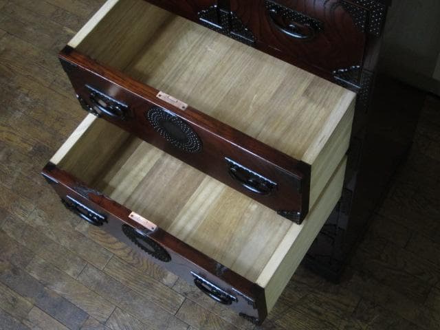 伝統工芸 欅材 拭き漆 南部鉄金具 №999 月雫8号 民芸 岩谷堂箪笥 鍵付き