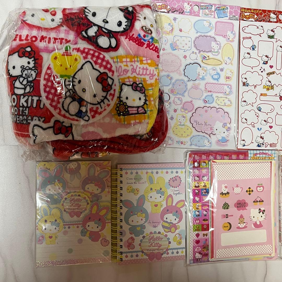 ハローキティ新品　ご当地キーホルダー　ボールペン　シール　プラモデル　限定 レア