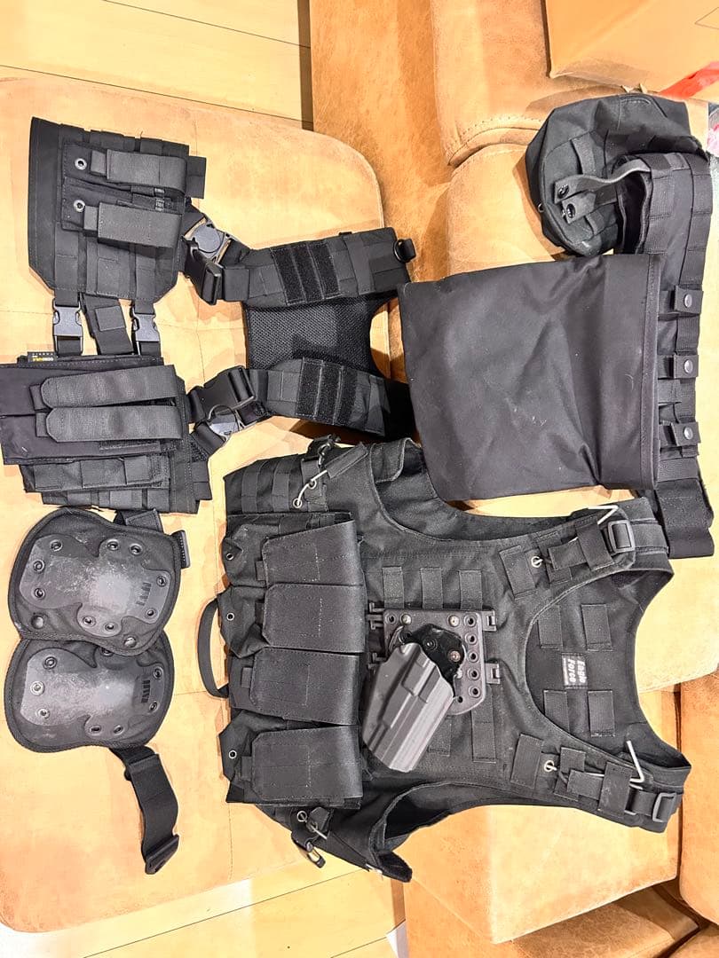 イーグルフォース　サバゲー　ベスト　まとめ売り　ホルスター　膝当て