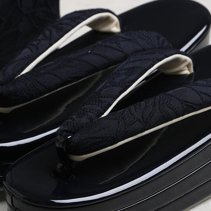 【新品】振袖用 草履バッグセット　ジャガード織り　黒　草履24cm