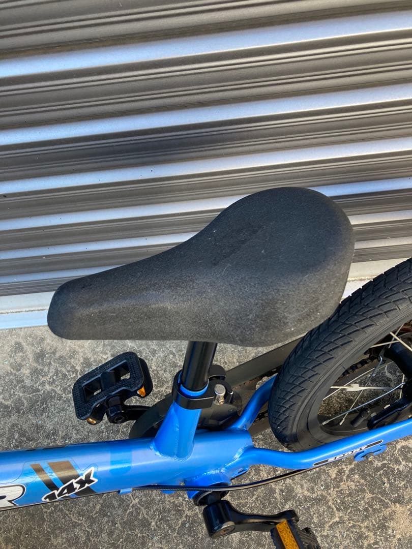 送料込み　STRIDER 14インチ キッズバイク 青　ストライダー14X 水色