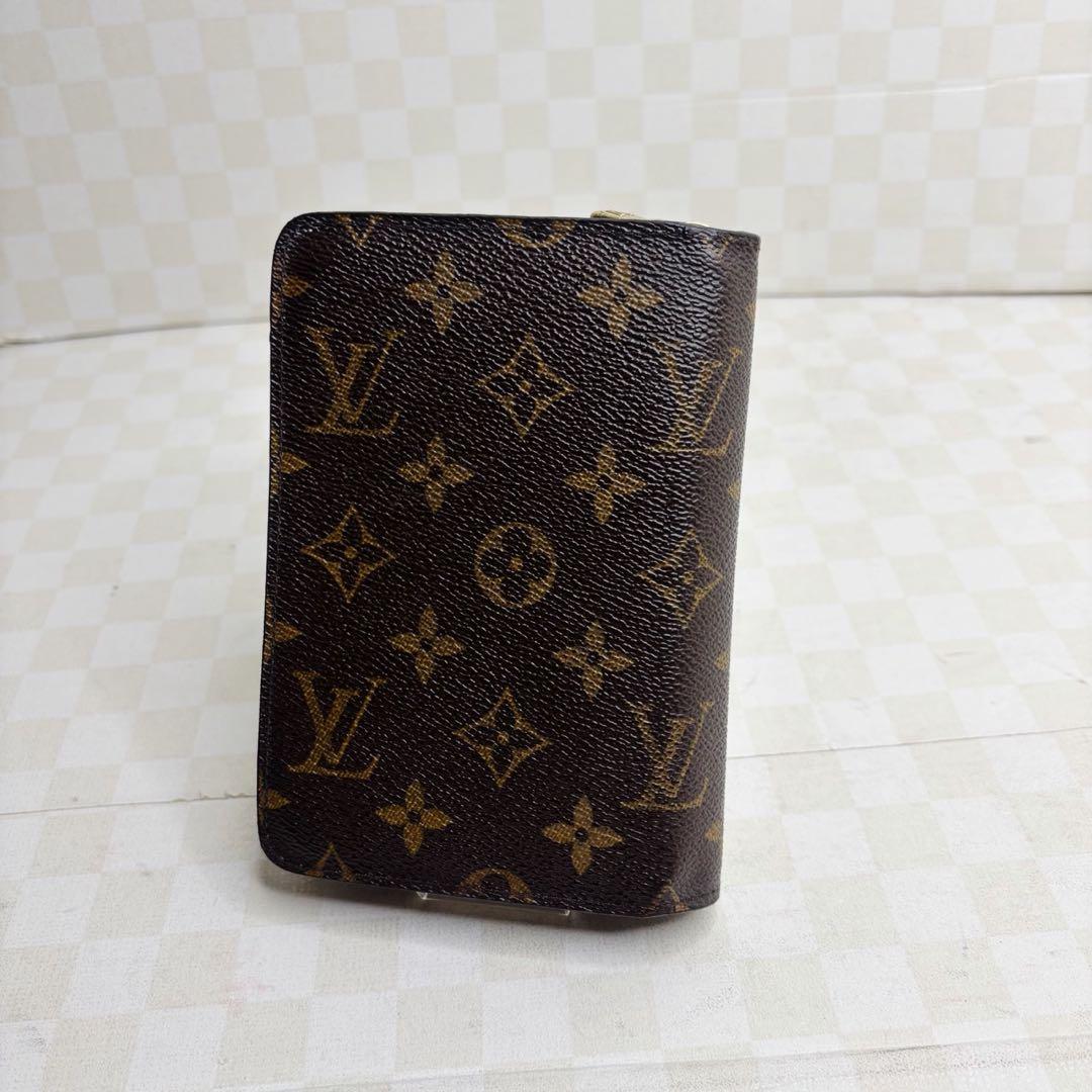 極上美品　LOUIS VUITTON ルイヴィトン　財布　二つ折り　M06