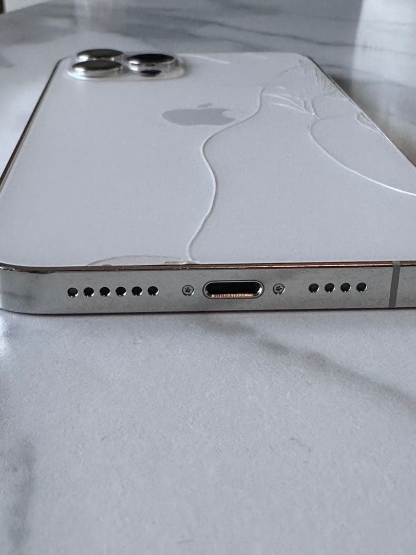 iPhone 12 Pro max シルバー 256GB