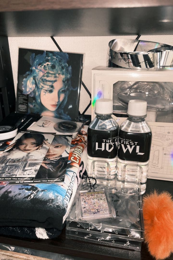 XG グッズ まとめ売りTHE FIRST HOWL