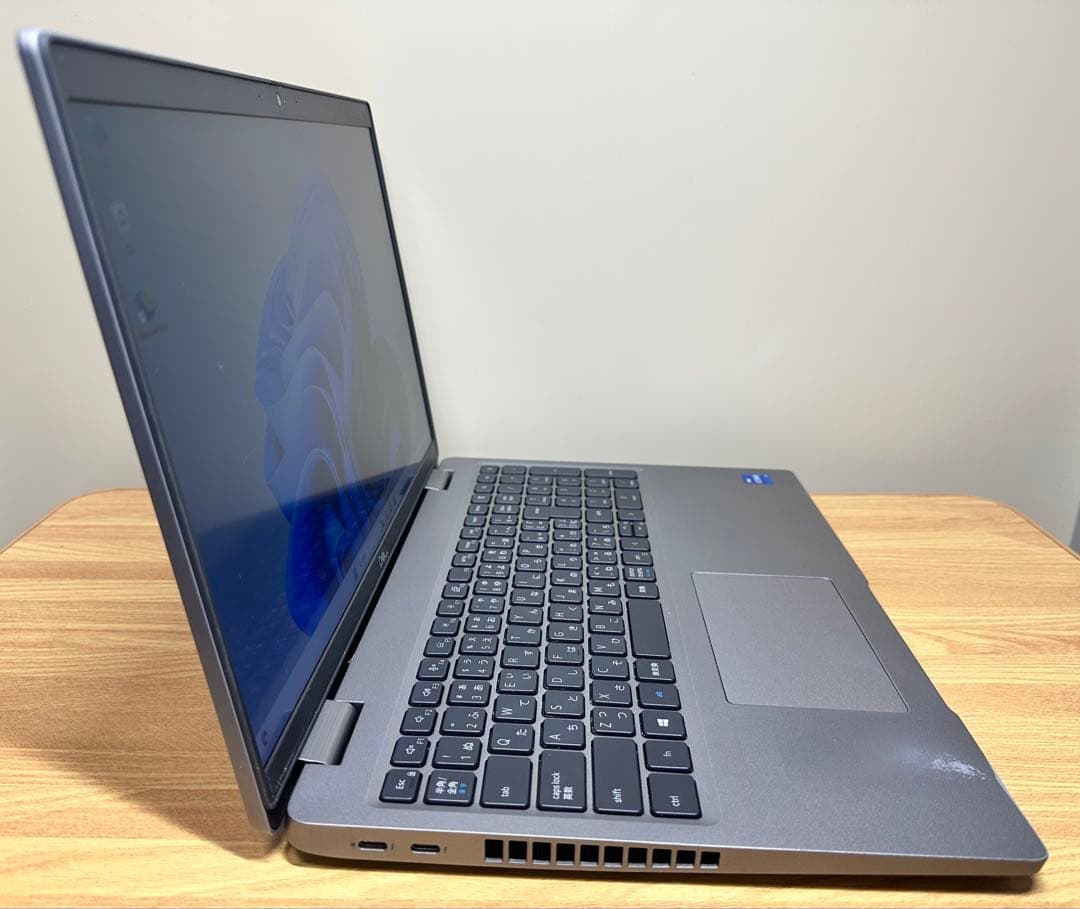 Windowsノート本体 Dell Corei7 gen 11, Ram 8gb, Ssd 256Gb