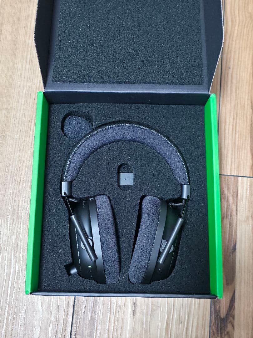 Razer BLACKSHARK V2 PRO ゲーミングヘッドセット