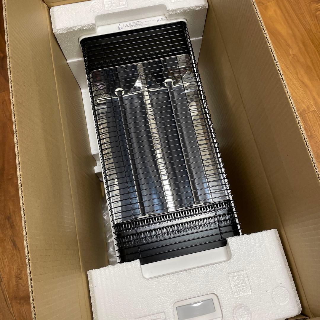 【美品】ダイキン　DAIKIN セラムヒート CER11WS 遠赤外線暖房機