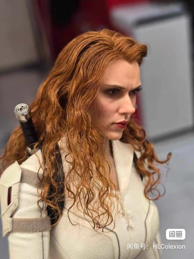 ホットトイズ ブラック・ウィドウ スノースーツ