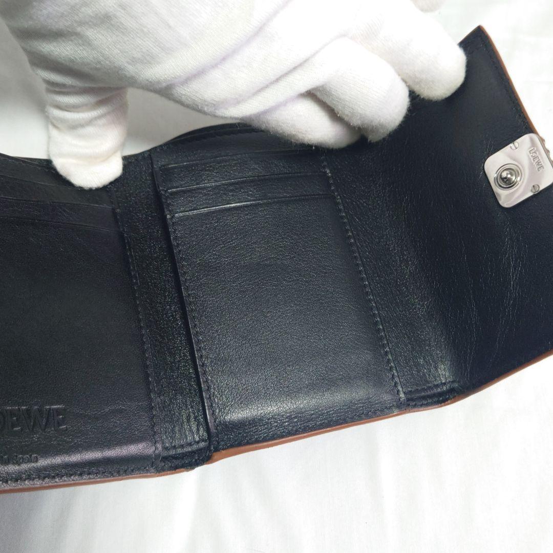 専用ページ✨️新春SALE✨️　LOEWE　レザー　三つ折り財布　ブラック