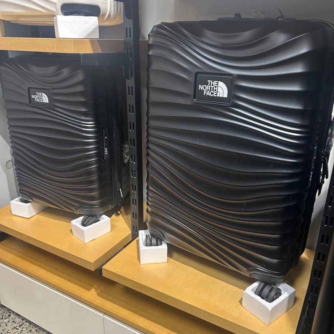 【海外限定】THENORTH FACE 20インチキャリーケース 機内持込可