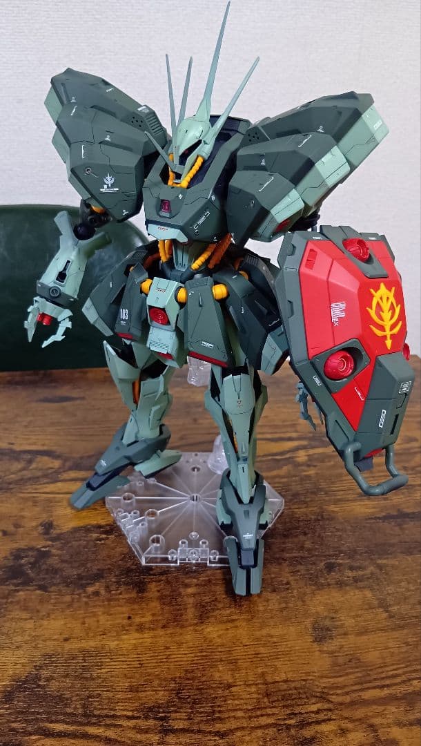 ガンプラ　ZZガンダム re 1/100 ハンマ・ハンマ　塗装済完成品