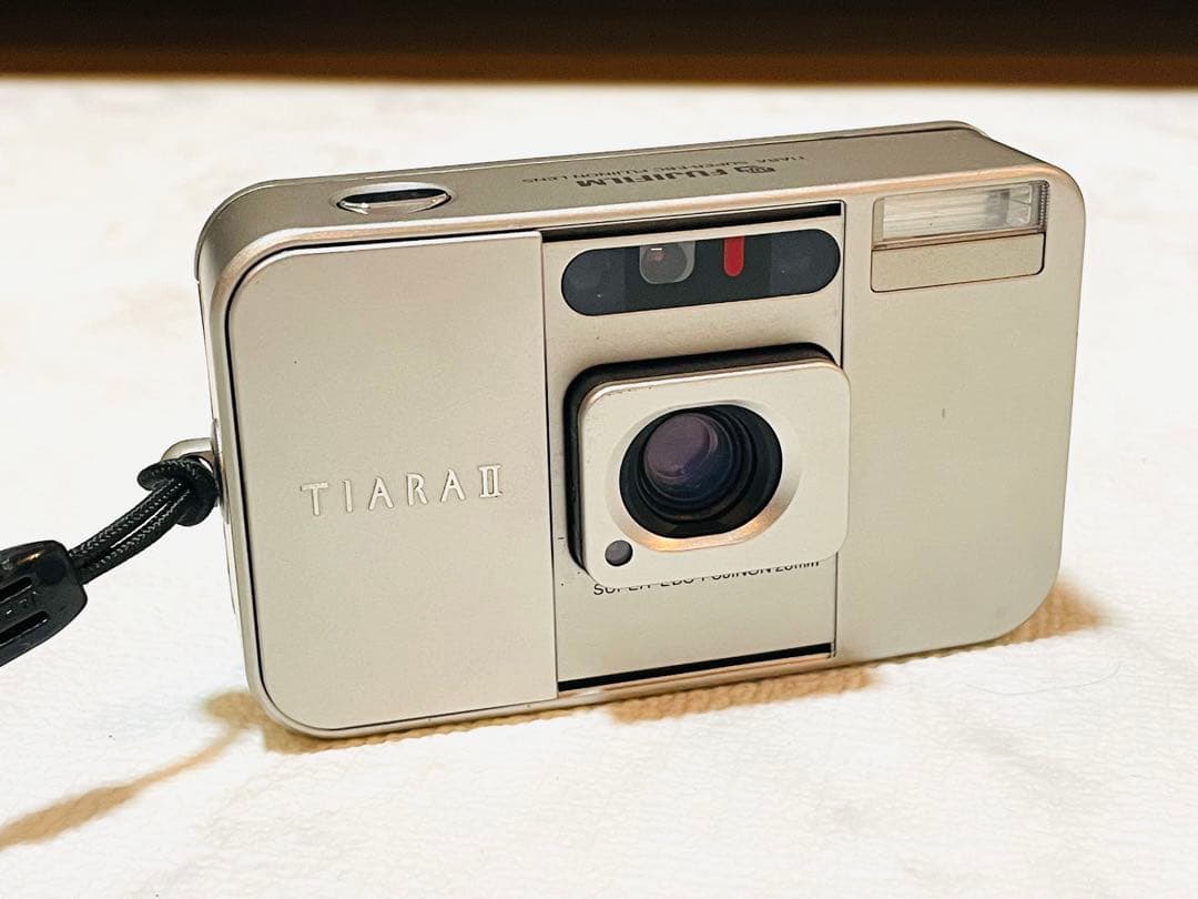希少 美品 FUJIFILM TIARA II コンパクトフィルムカメラ