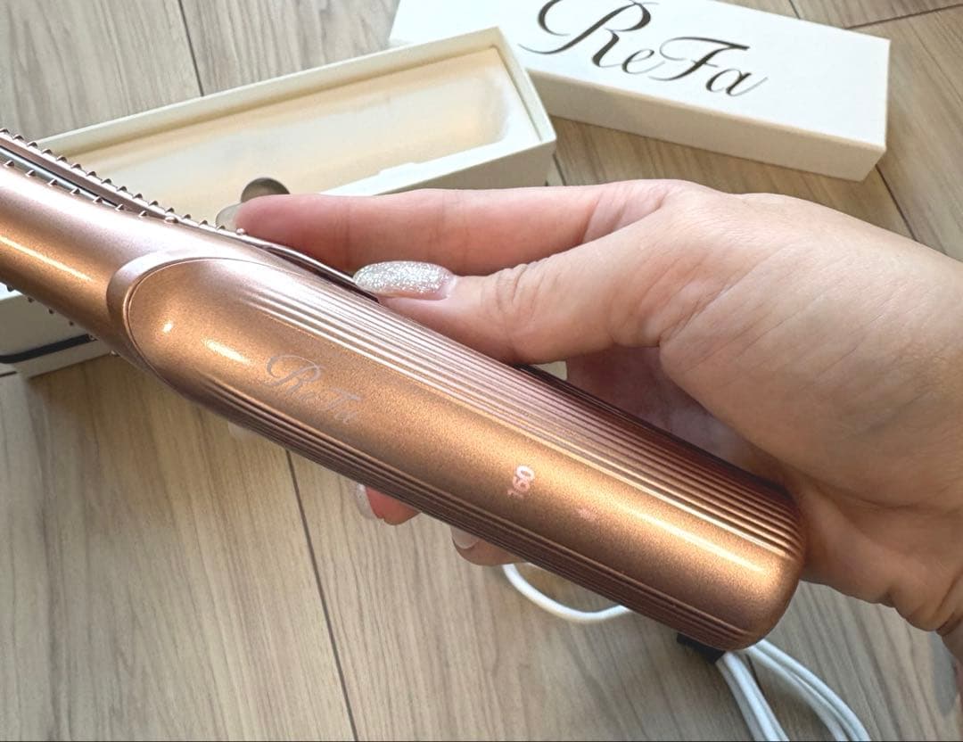 リファフィンガーアイロン ReFa コードレス