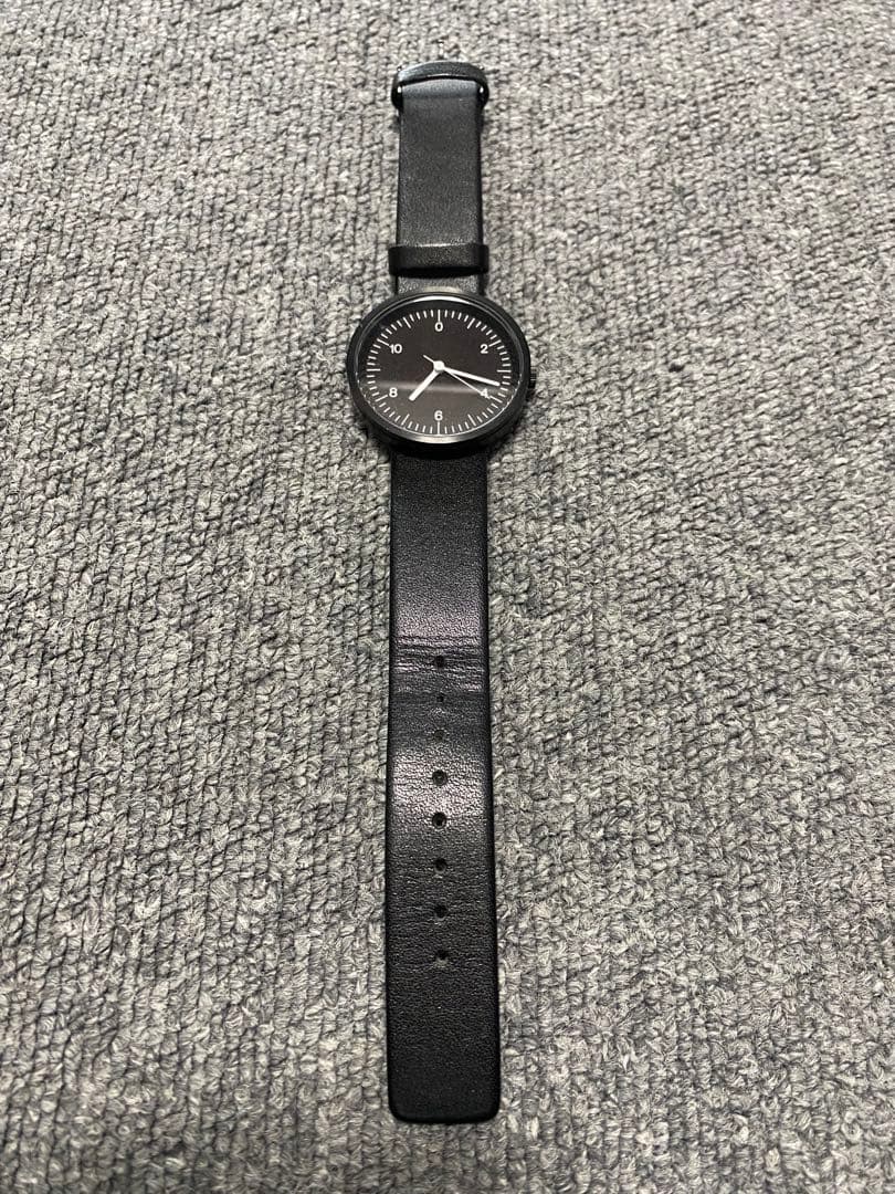 無印良品　ブラックレザーベルトアナログ時計