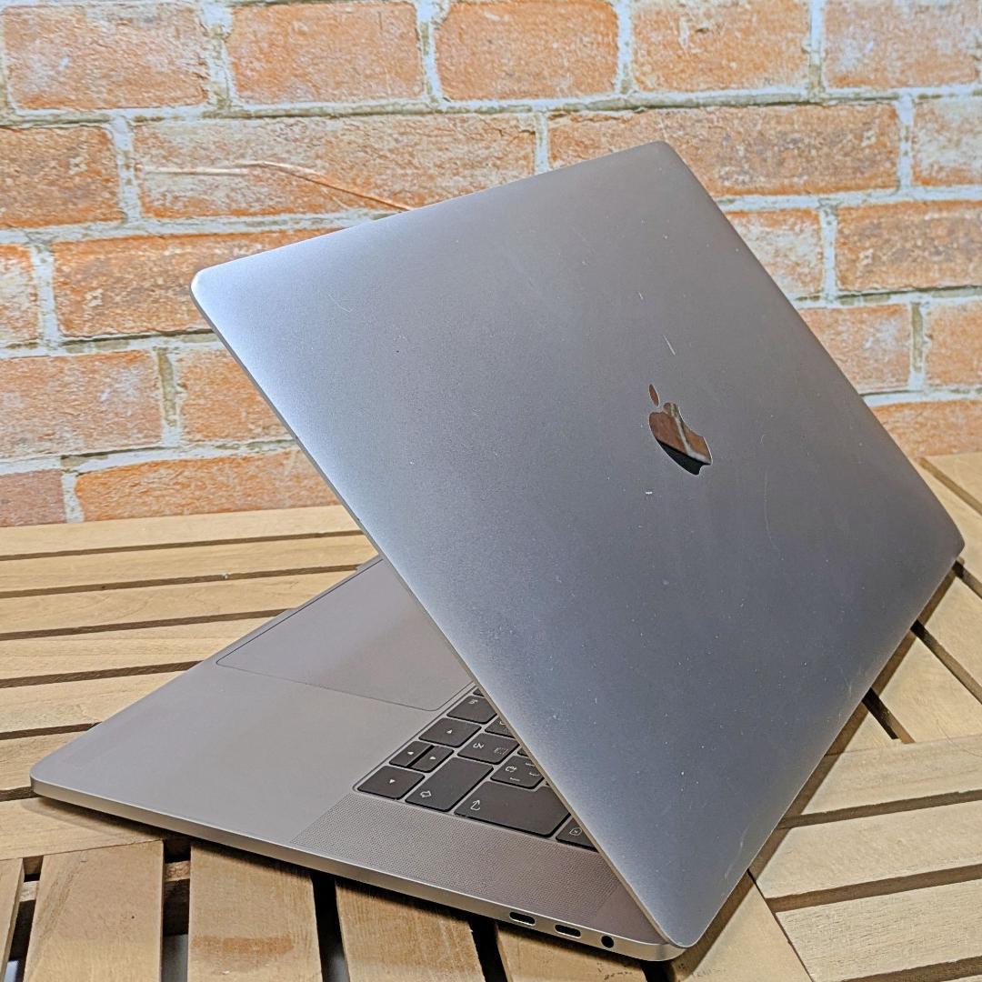 (2596)MacBook Pro i7 16GBメモリ 512GB 15インチ