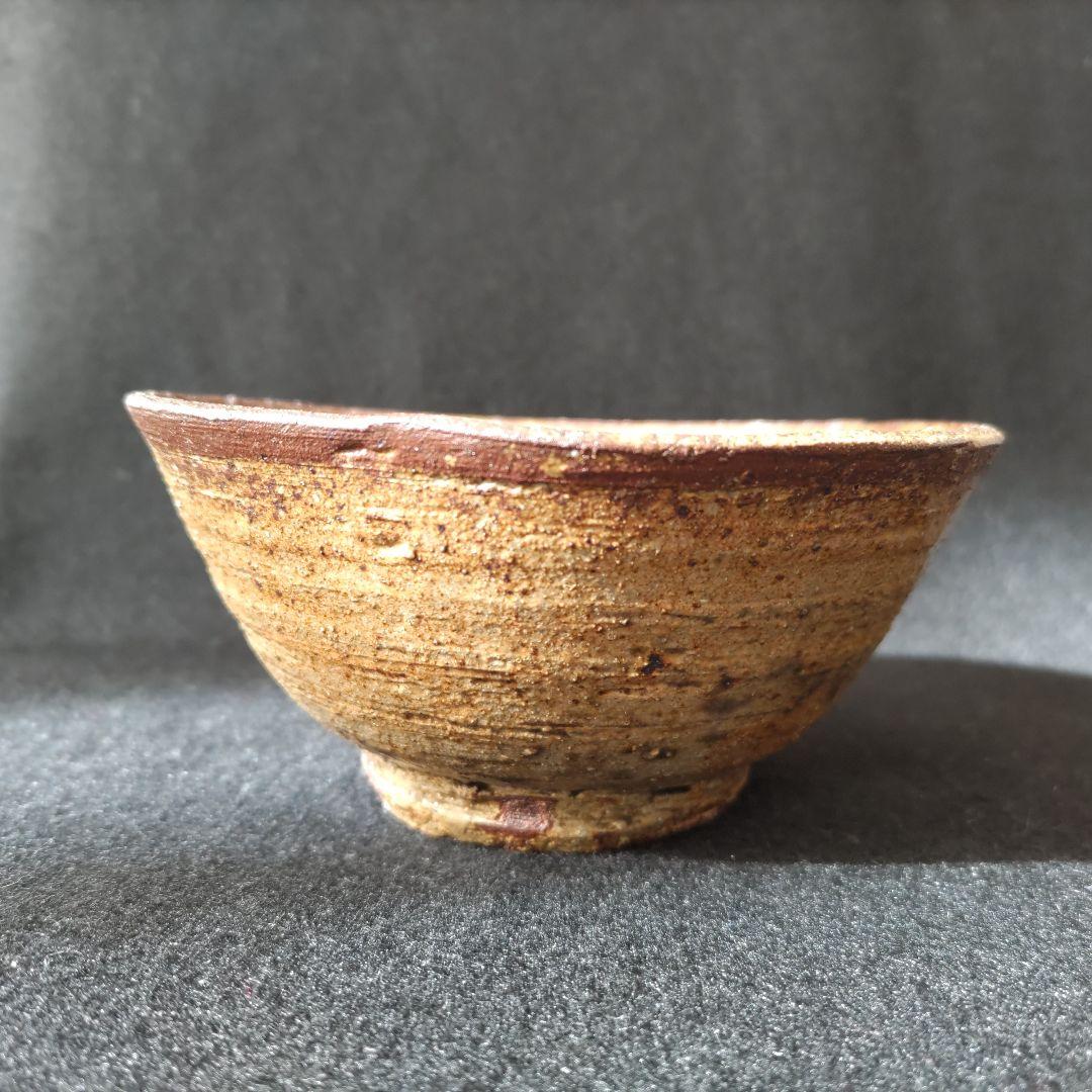 小林東五　伊羅保茶碗　茶道具　中古品　ホツ（小さな欠け）あり　ご飯茶碗にも