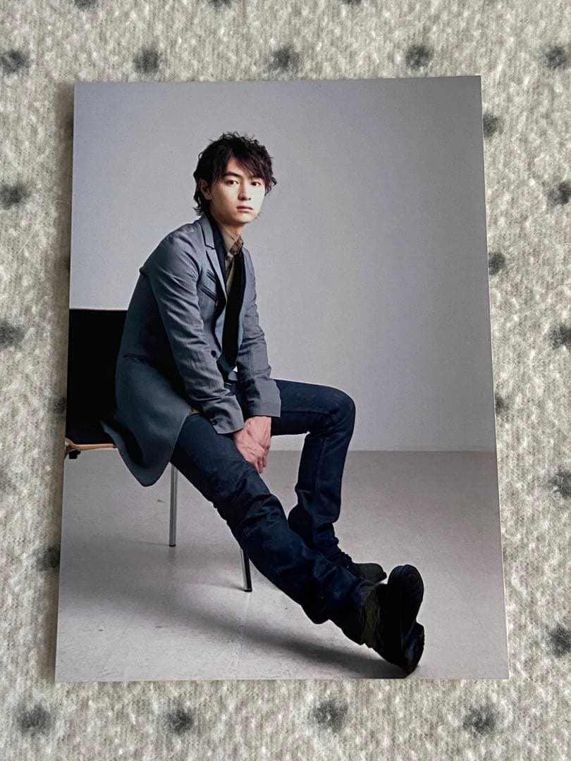 細田よしひこ　サイン入り卓上オフィシャルカレンダー2011 生写真付き