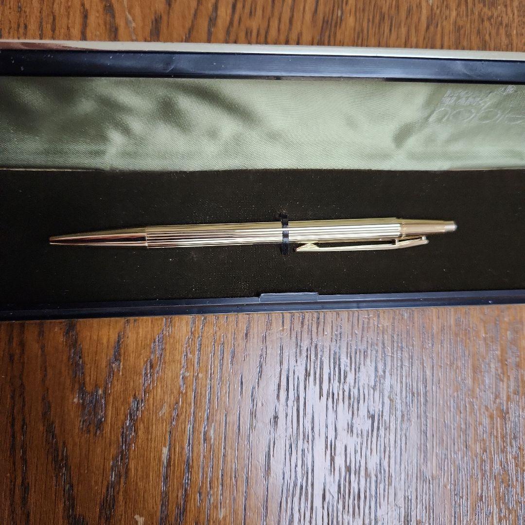 モンブラン　ノブレス　ボールペン(金色:前期型)