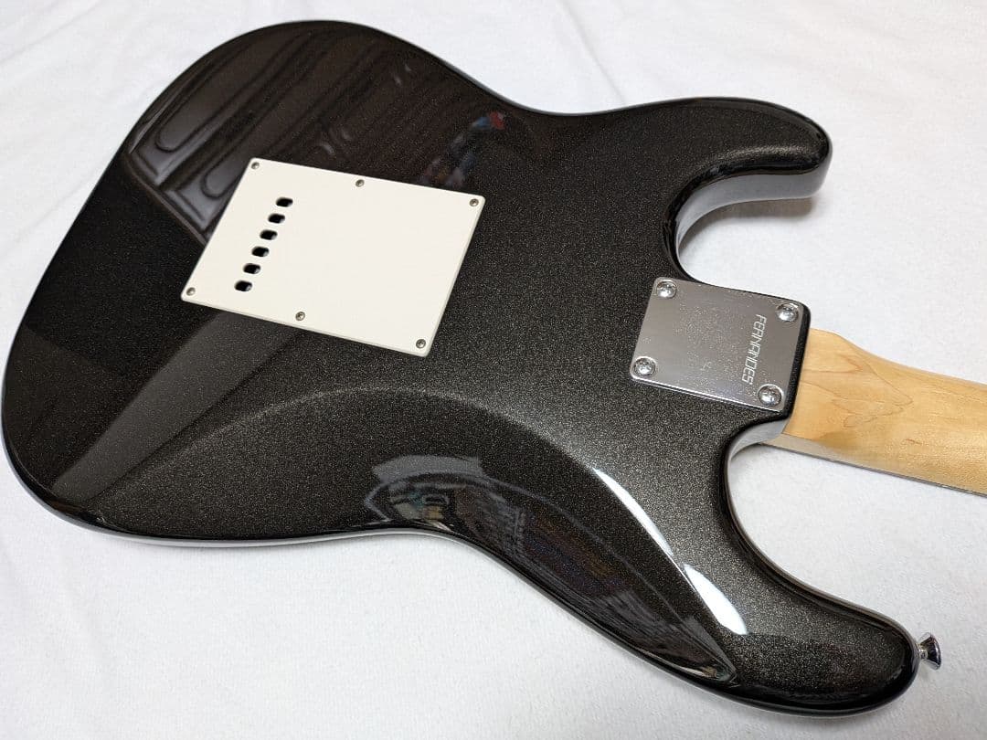 FERNANDES LE-1Z 黒ラメ　美品！