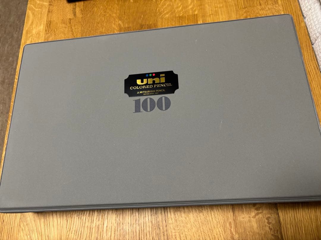 三菱uni 100色色鉛筆