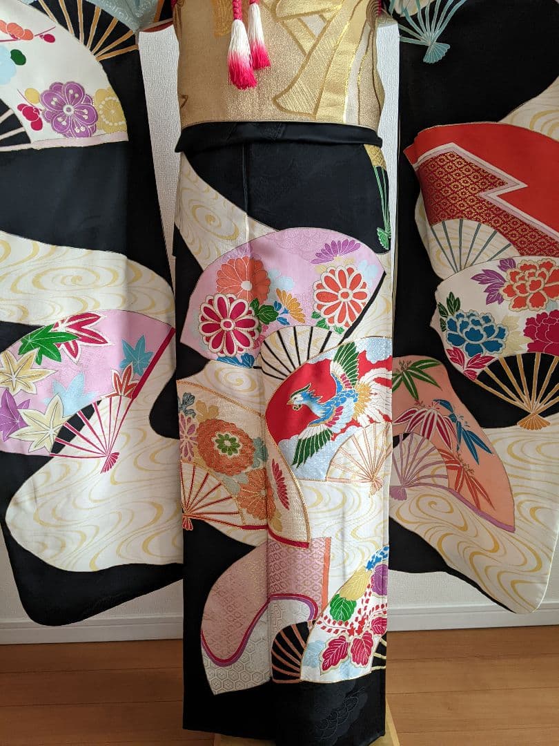 ■✨豪華お振り袖【黒地 扇面 花柄 金駒刺繍 銀彩 正絹】 成人式・結婚式