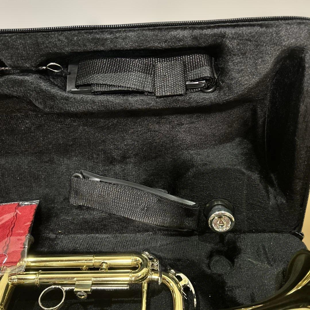 トランペット本体 ゴールド 付属品あり　LADO