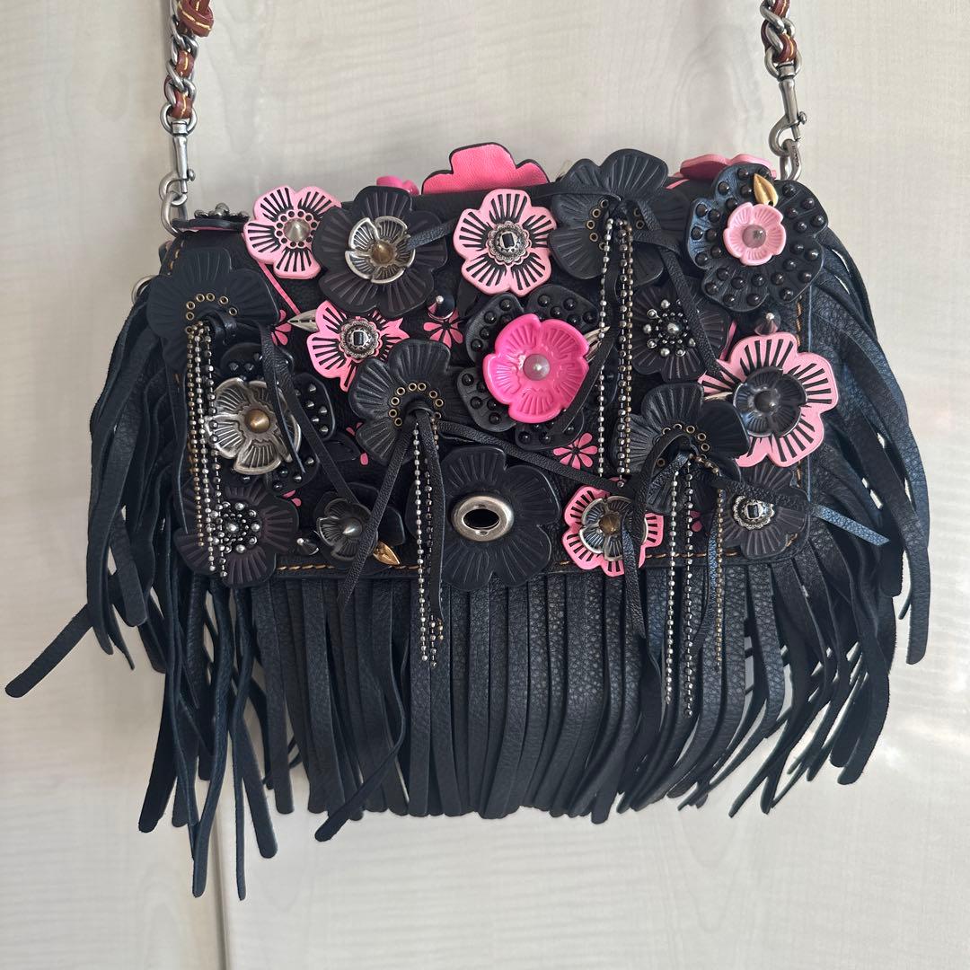 超美品COACH コーチ￼ パーティー、クラッチバッグ 黒花