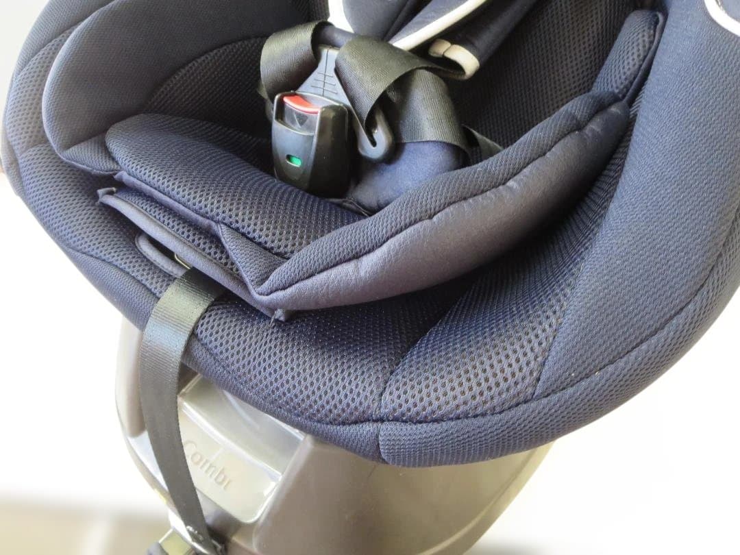 コンビ　チャイルドシート　クルムーヴ シンプライトSimplight 回転式