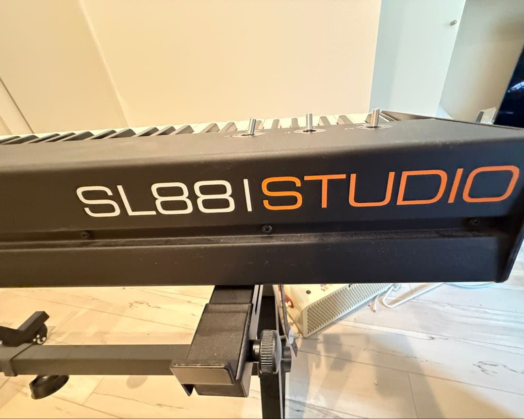 STUDIO LOGIC SL88 STUDIO MIDIキーボード