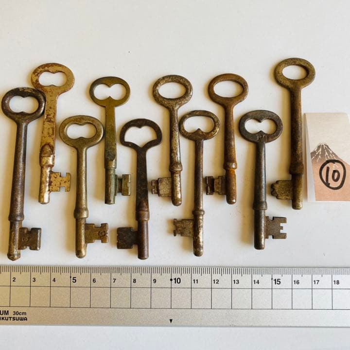 ⑩ アメリカンアンティークなリアルキー10点セット