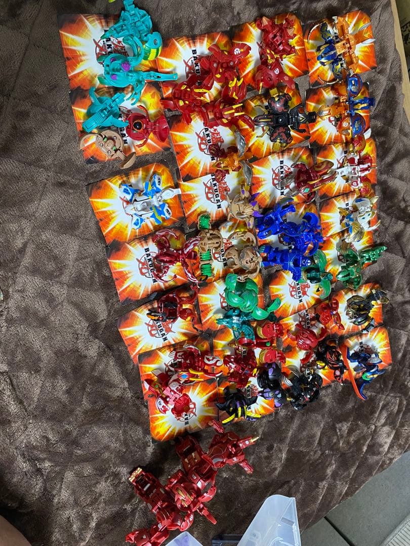 爆丸 49個まとめ売り ➕カード36枚