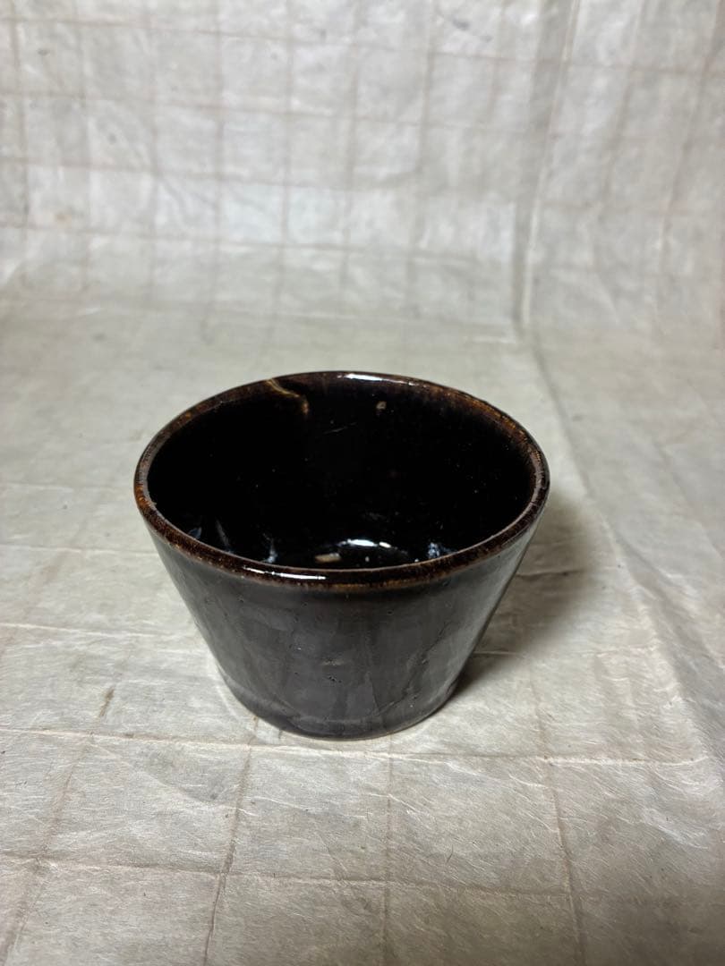 漆黒釉の古い蕎麦猪口