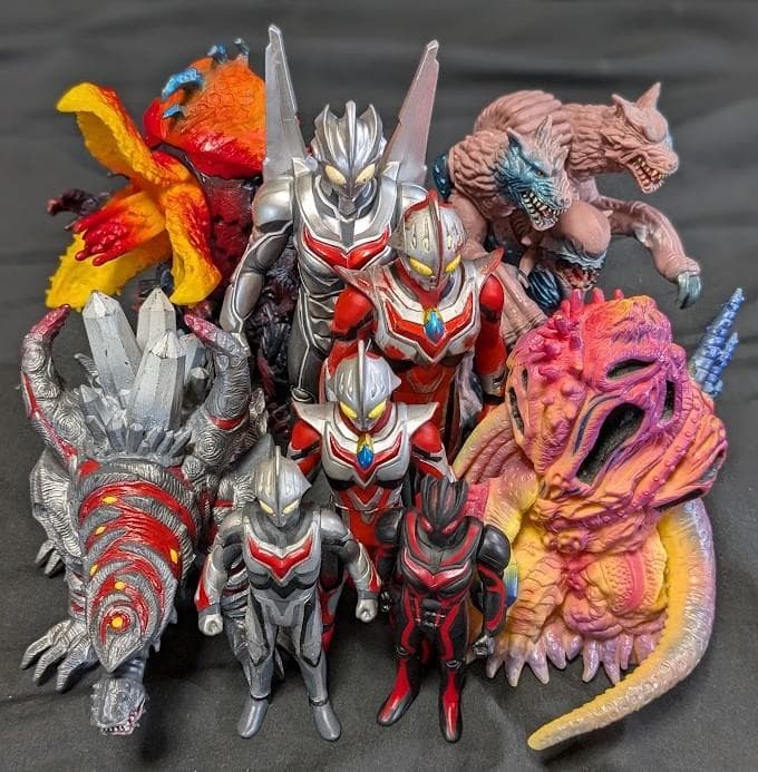 ウルトラマンネクサス＆登場怪獣・宇宙人（バンダイ）ソフビフィギュア７体セット＋２