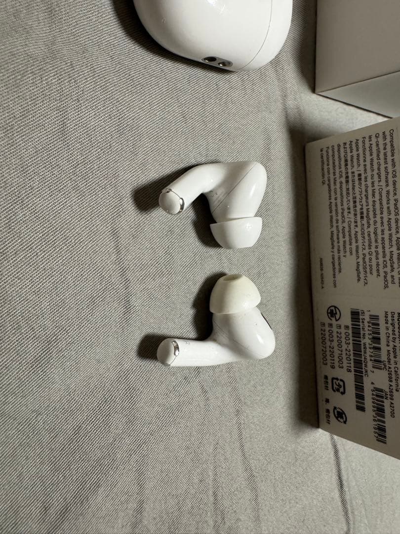 AirPods Pro2 ライトニング 本体 箱・充電ケース付き 付属品完備