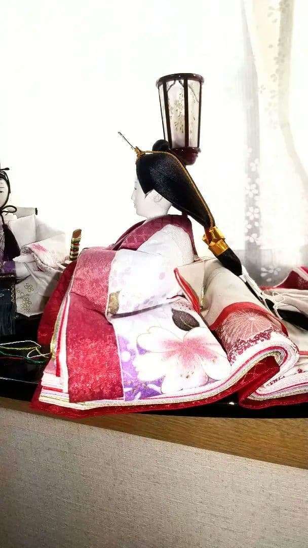 ナナちゃん大人でも飾りたくなるモダン親王飾りお雛様